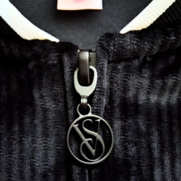 Victoria’s Secret Black Ribbed Velour Zip-Up Jacket – Size L - Picture 9 of 10